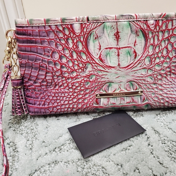 NWOT/Brahmin Wristlet - Picture 1 of 3